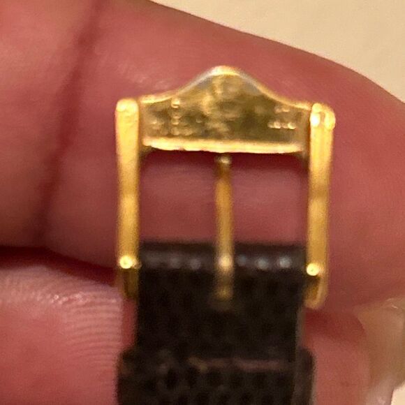 Gucci 4200L Gold Tone Rectangle Watch Brown Embossed Leather Band Old Money Prep - Picture 5 of 8